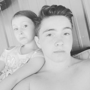 Meet your Posher, Hunter